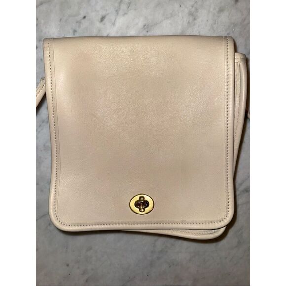 Vintage Coach Crossbody Leather Bag Purse Turnlock 80s Ivory - Picture 15 of 16